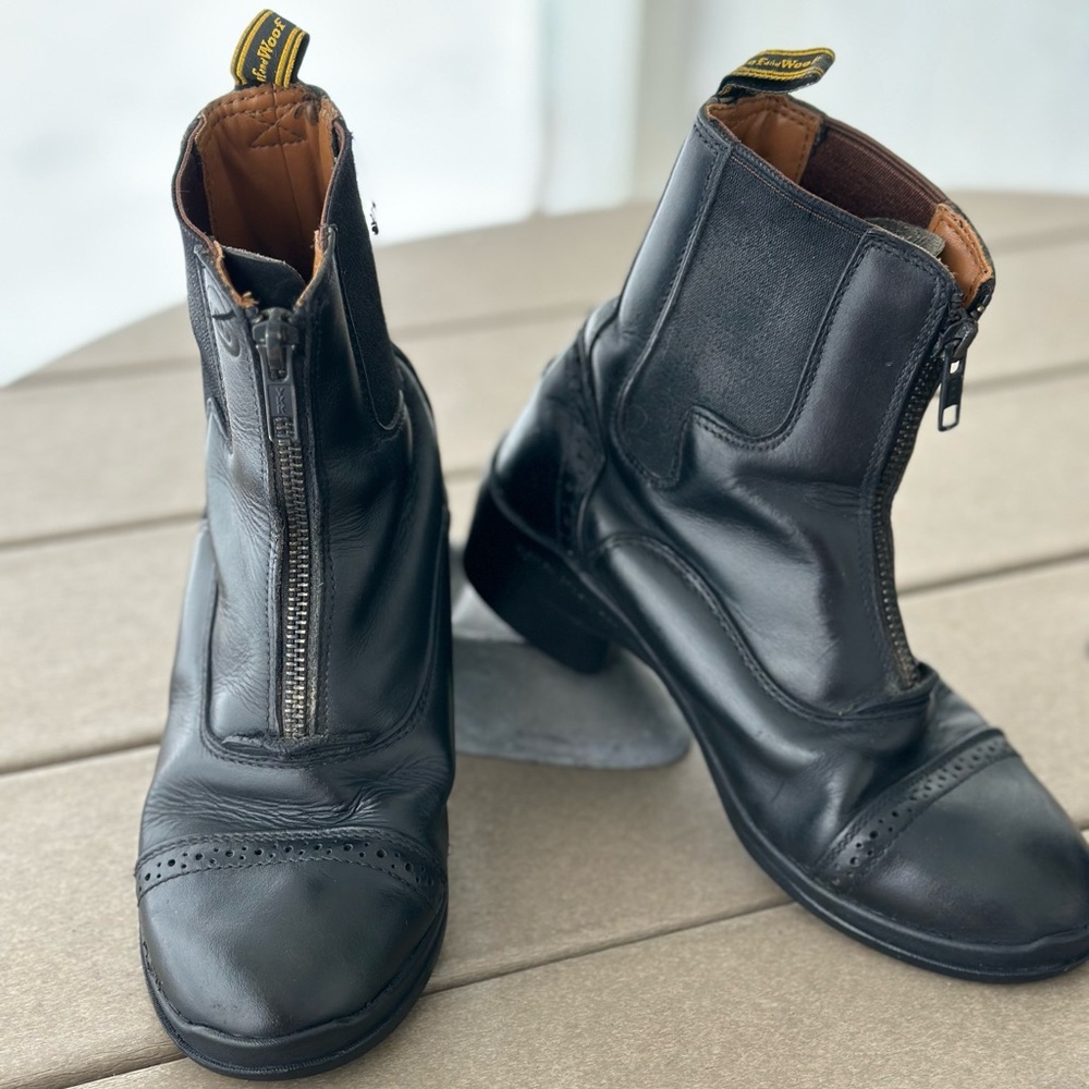 Hoof & Woof Paddock Boots youth size 1